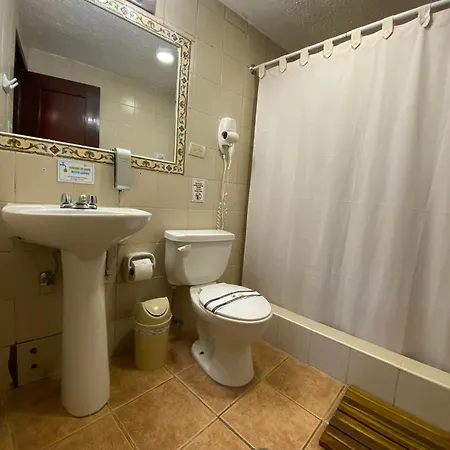 Kituandes Hotel Quito Exterior photo